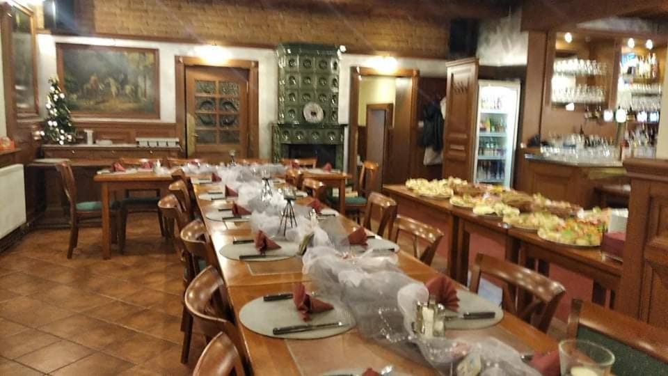 Mala Svata Hora - Penzion & Restaurace Mníšek pod Brdy Kültér fotó