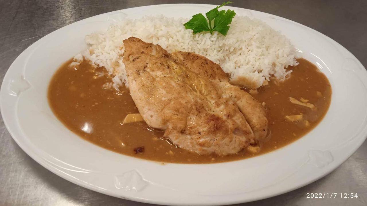 Mala Svata Hora - Penzion & Restaurace Mníšek pod Brdy Kültér fotó
