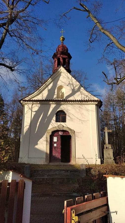 Mala Svata Hora - Penzion & Restaurace Mníšek pod Brdy Kültér fotó