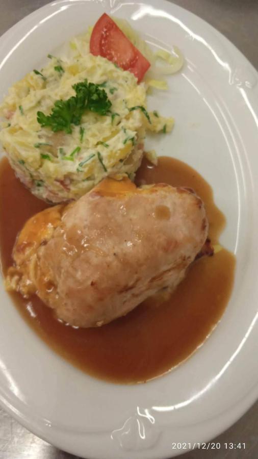 Mala Svata Hora - Penzion & Restaurace Mníšek pod Brdy Kültér fotó