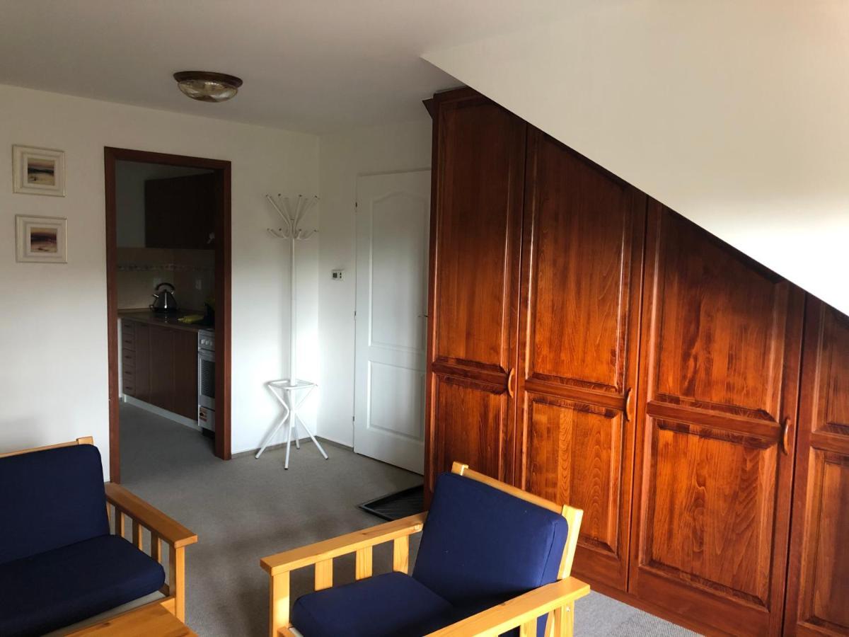 Mala Svata Hora - Penzion & Restaurace Mníšek pod Brdy Kültér fotó